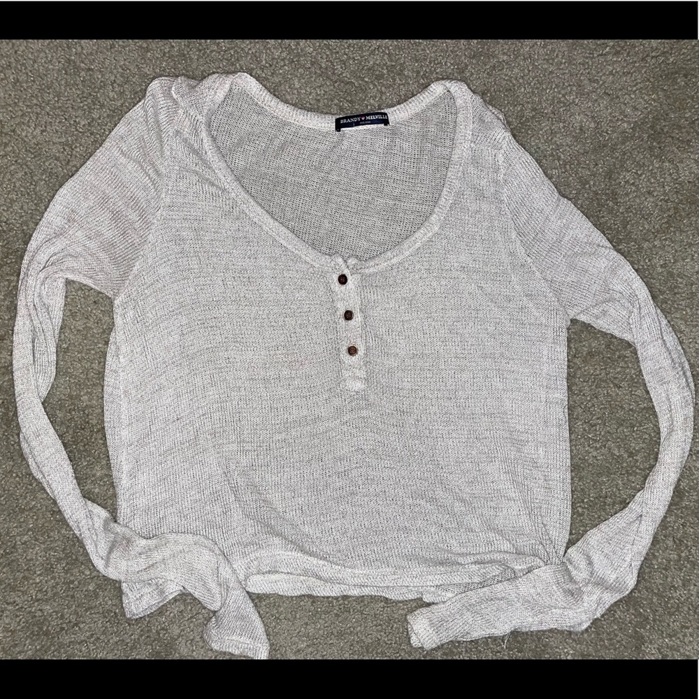 🦋SOLD🦋 Brandy Melville long sleeve